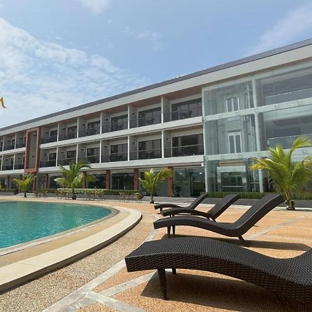 River Palm Hotel And Resort Powered By Cocotel Bugallon Exterior foto